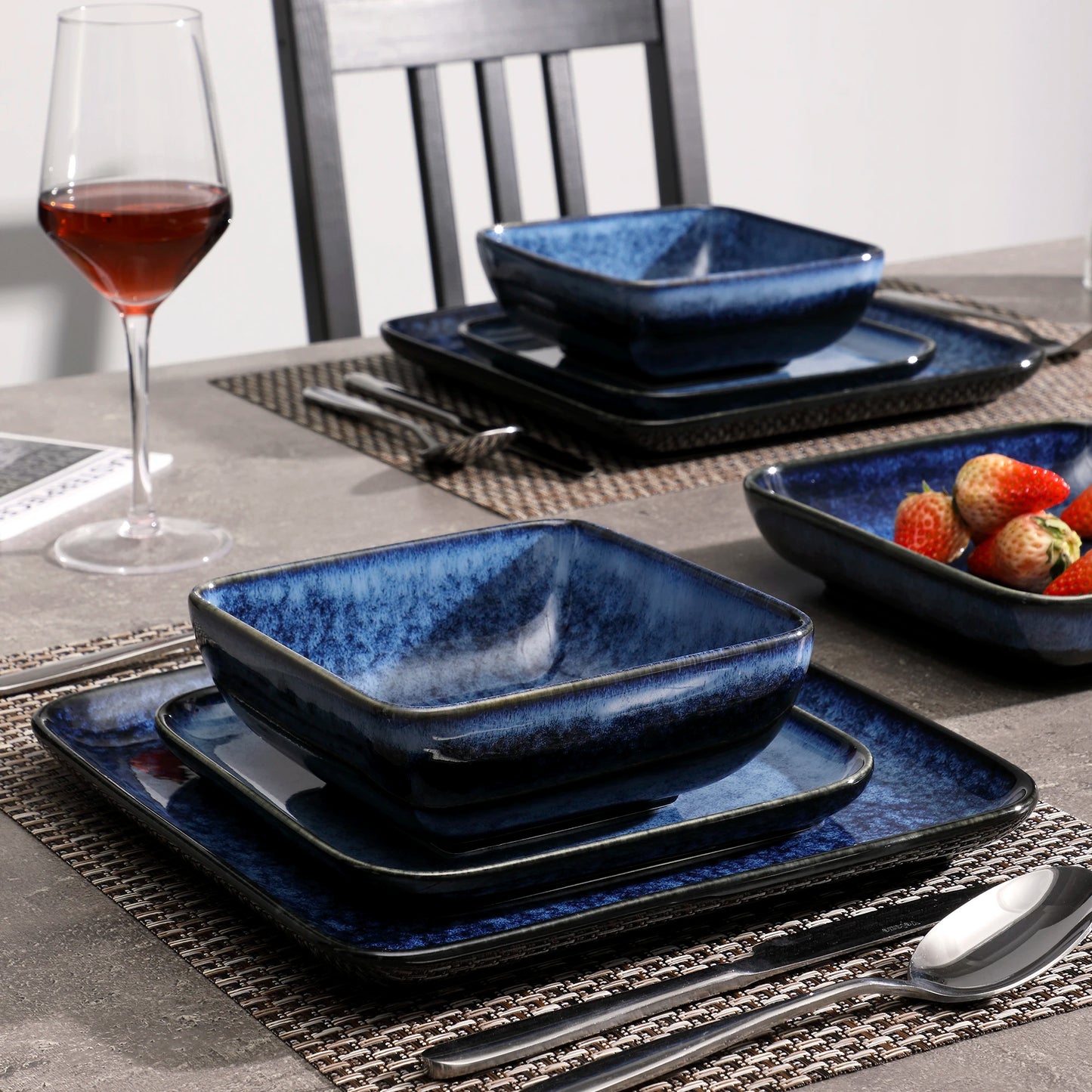 Vancasso Stern 16-Piece Square Dinnerware Set Four Kiln Glaze Ceramic