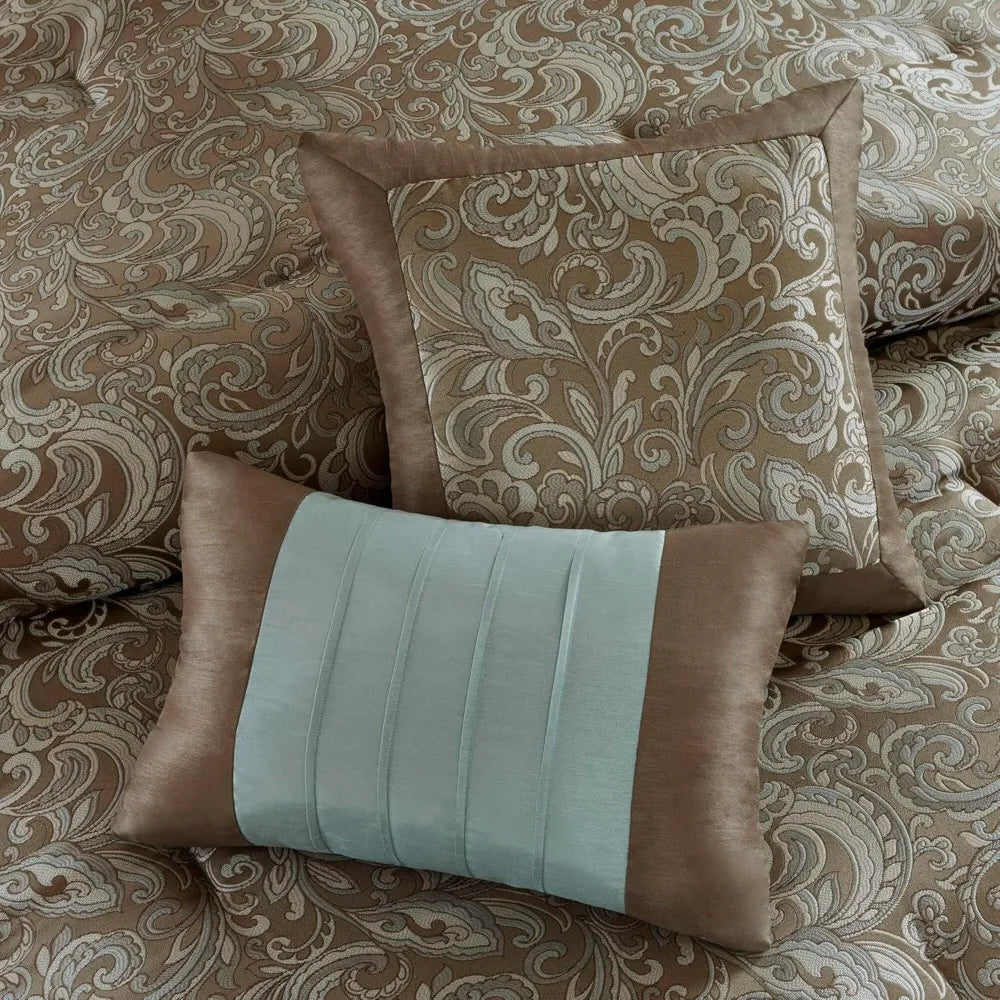 Bristol Bedding Set With Faux Silk Comforter And Jacquard Curtains