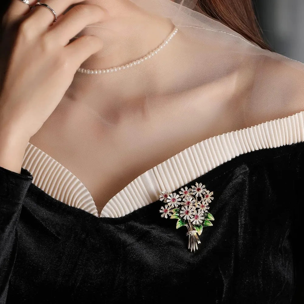 Elegant Pearl Flower Brooch Pin for Women Fashion Gift