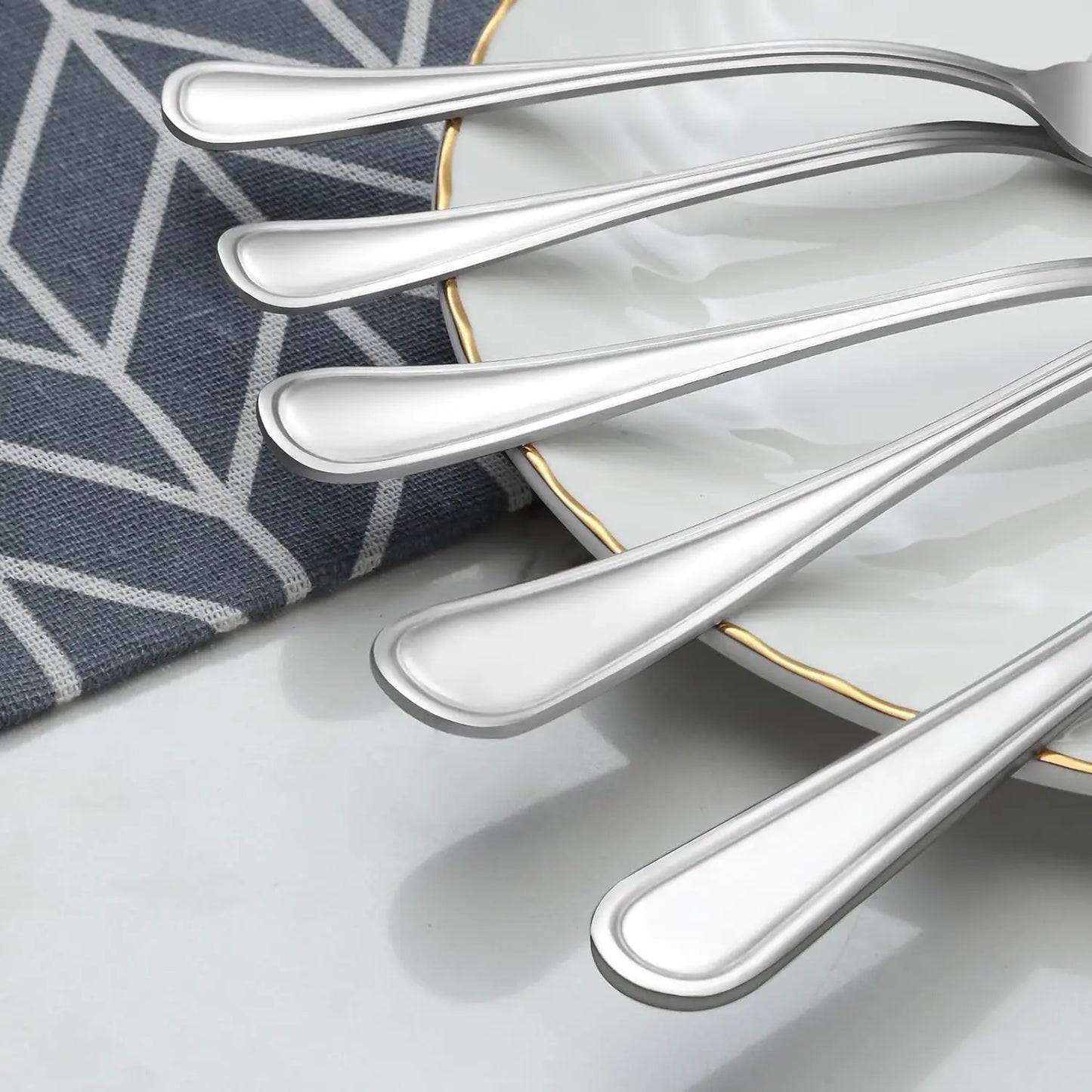 Elegant Stainless Steel Silverware Set for Modern Dining Experience