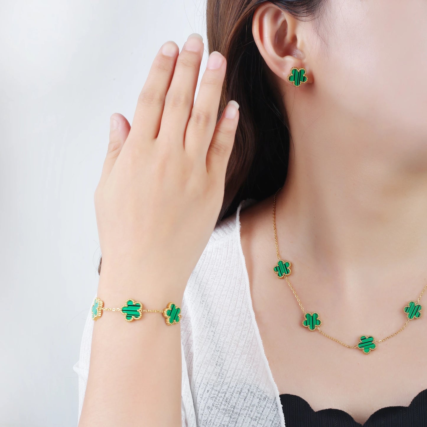 NONED Five-Leaf Clover Jewelry Set Necklace Earrings Bracelet